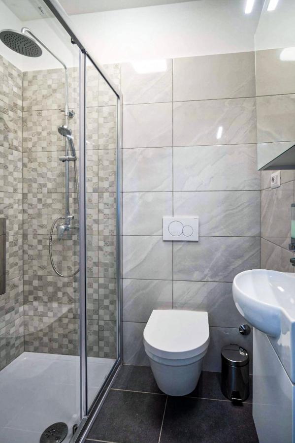 Seafront 2-Bedroom Apartment Nika - Rabac Extérieur photo