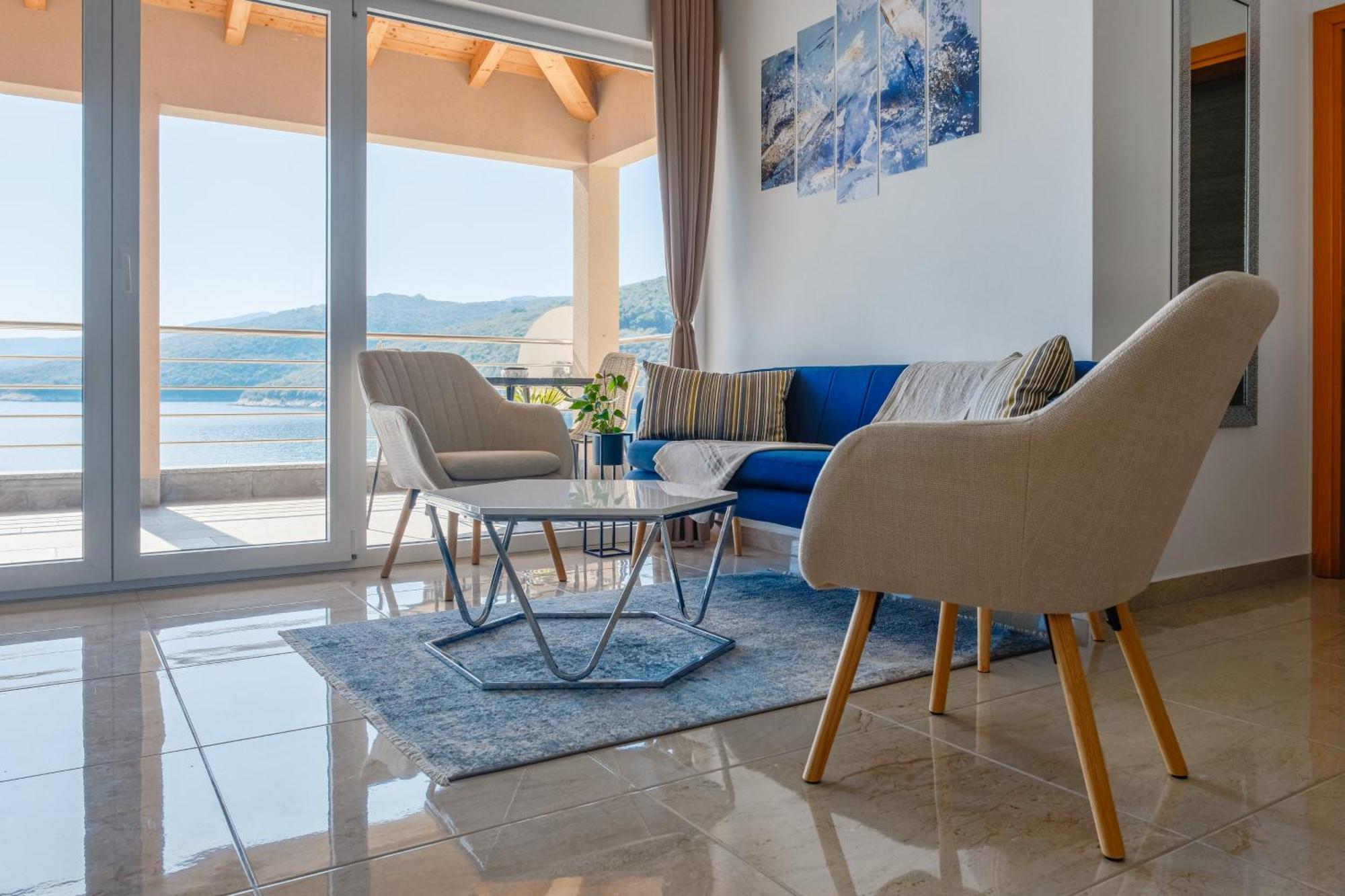 Seafront 2-Bedroom Apartment Nika - Rabac Extérieur photo